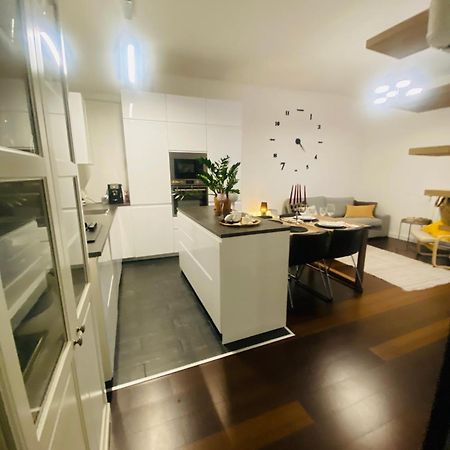 ורונה Central Apartment And Parking מראה חיצוני תמונה