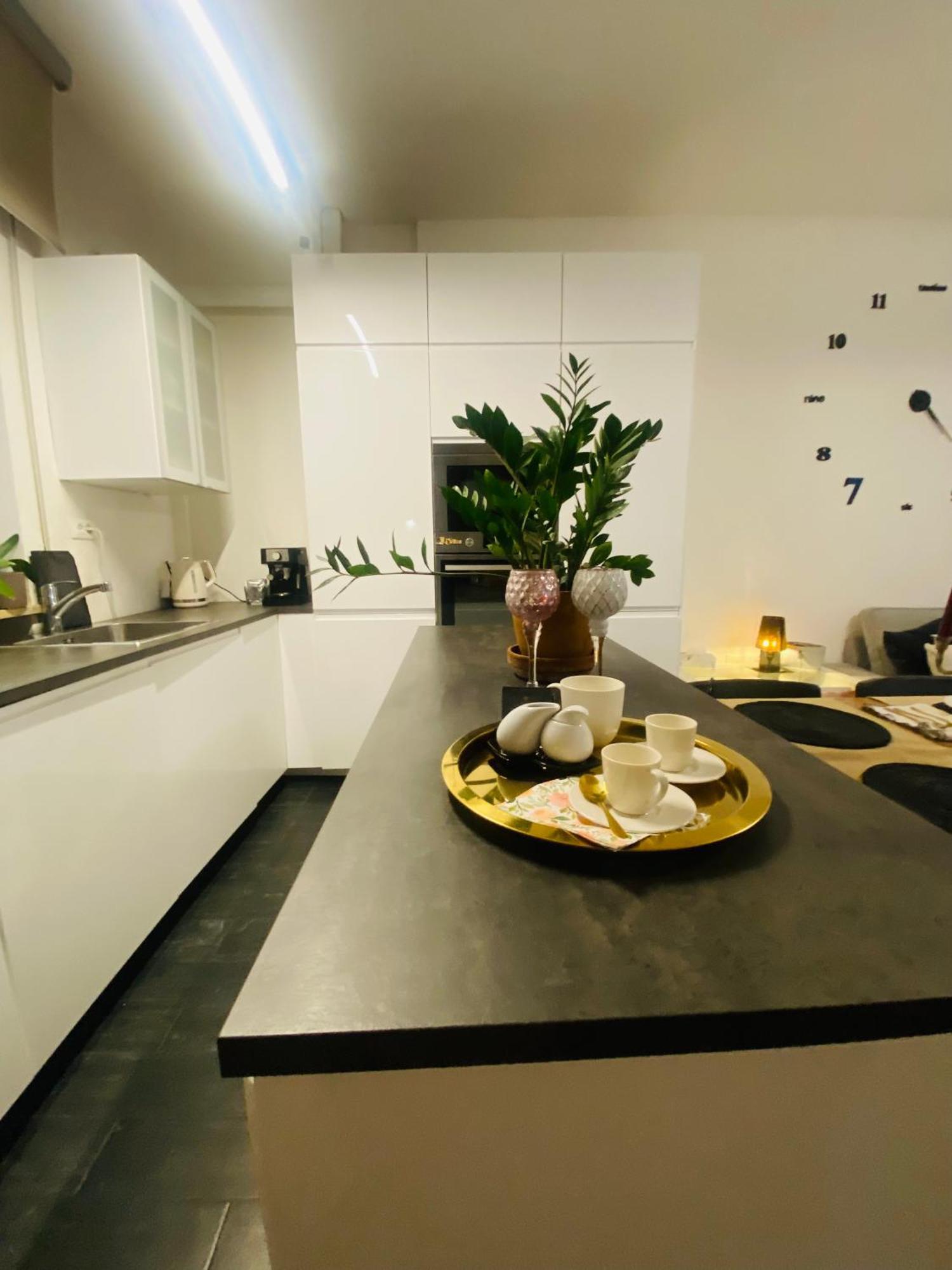 ורונה Central Apartment And Parking מראה חיצוני תמונה